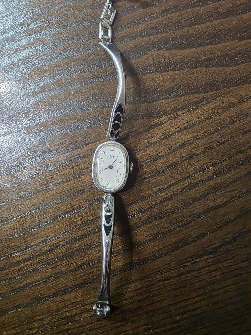 Silver-Tone Women's Bracelet Watch in Silver